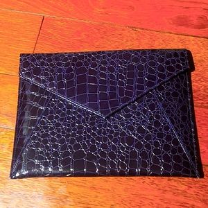 Tablet case in Eggplant